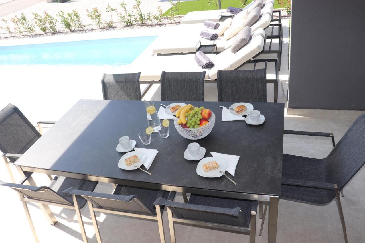 Meerbrise - Luxury Villa Banjole Exterior foto